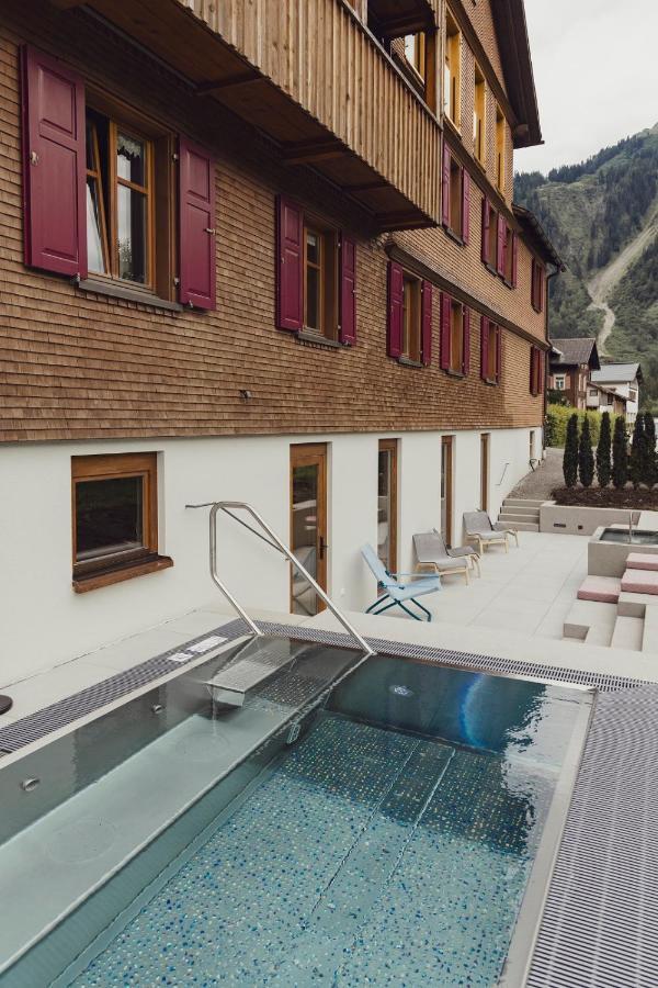 Hotel Gasthof Adler Schoppernau Exteriör bild