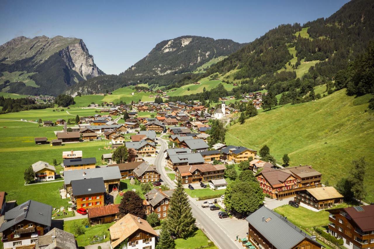 Hotel Gasthof Adler Schoppernau Exteriör bild