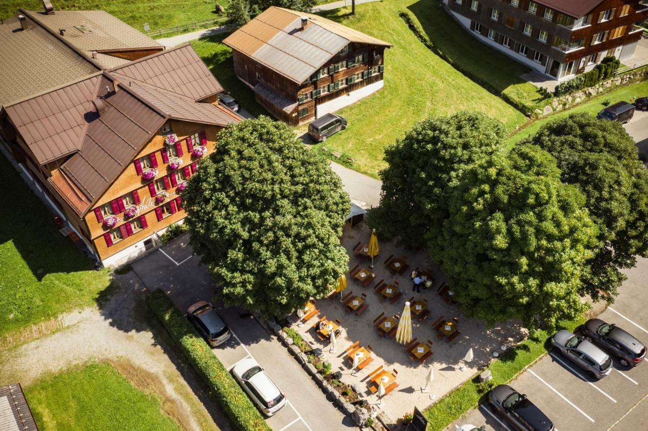 Hotel Gasthof Adler Schoppernau Exteriör bild